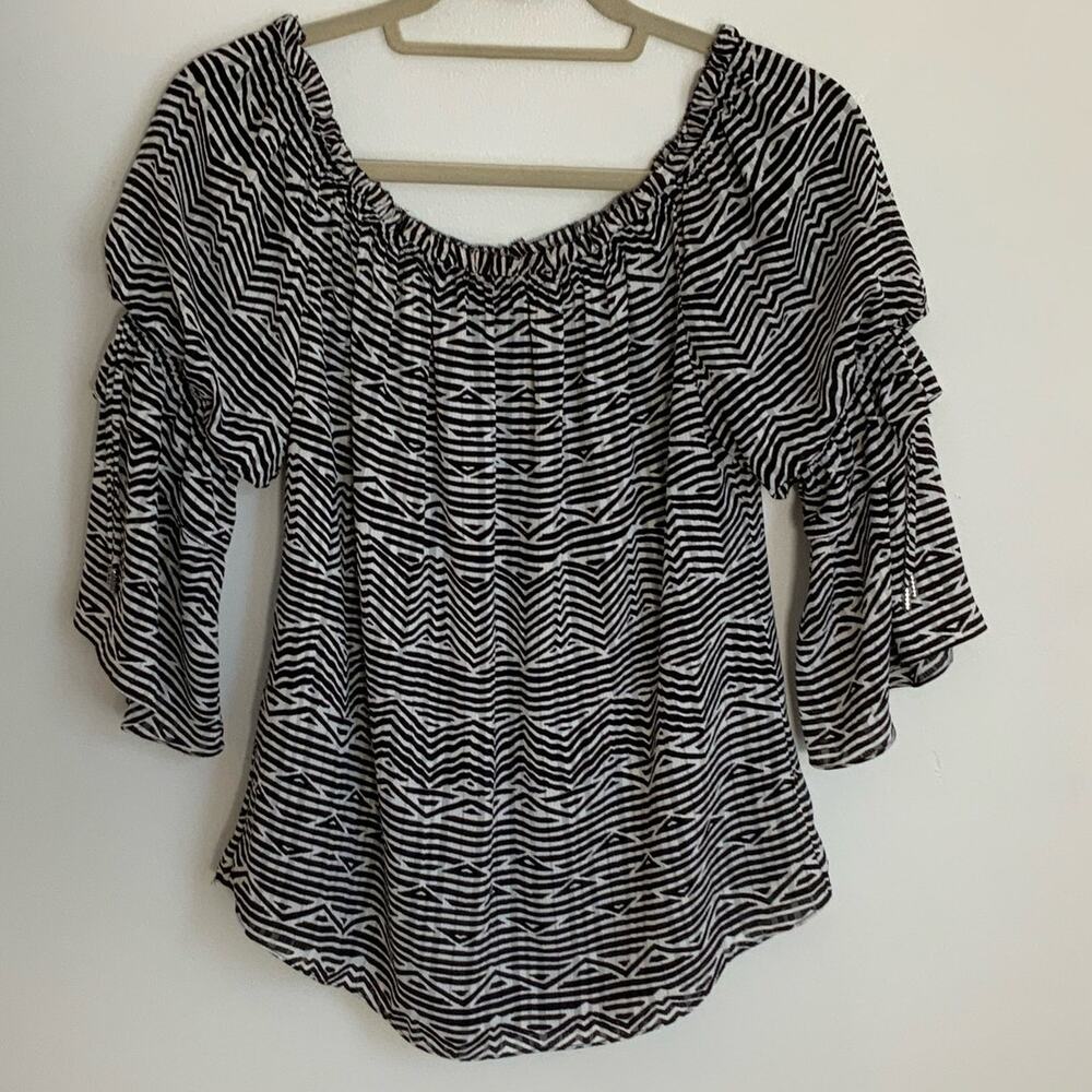 White House Black‎ Market Blouse